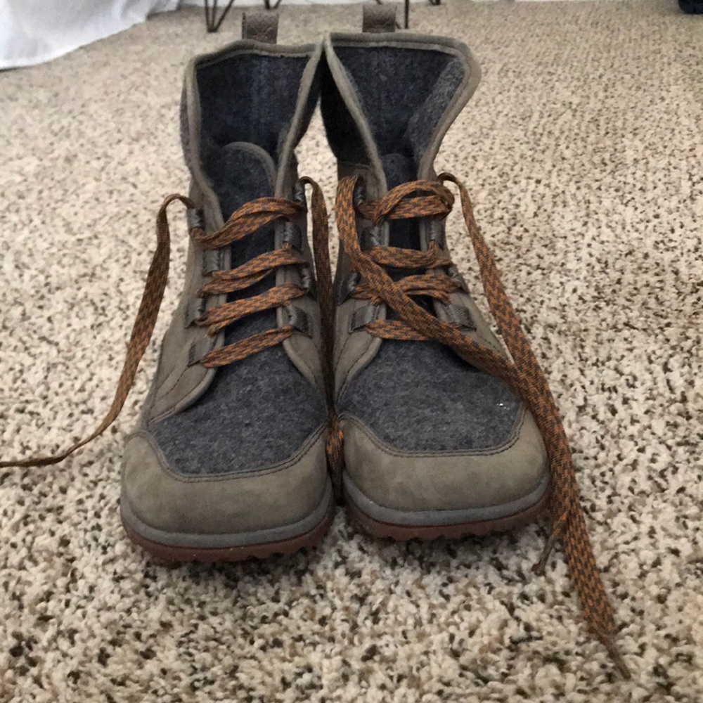 Chacos boots